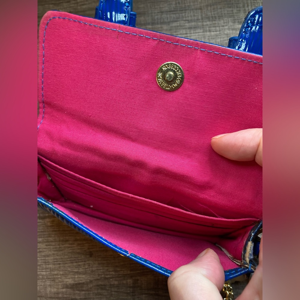 Blue Patent Leather Chain Strap Bag - Picture 4 of 11